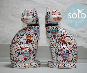 Pedran hand painted shabby chic  - Vintage finds Pair of Amari Cats