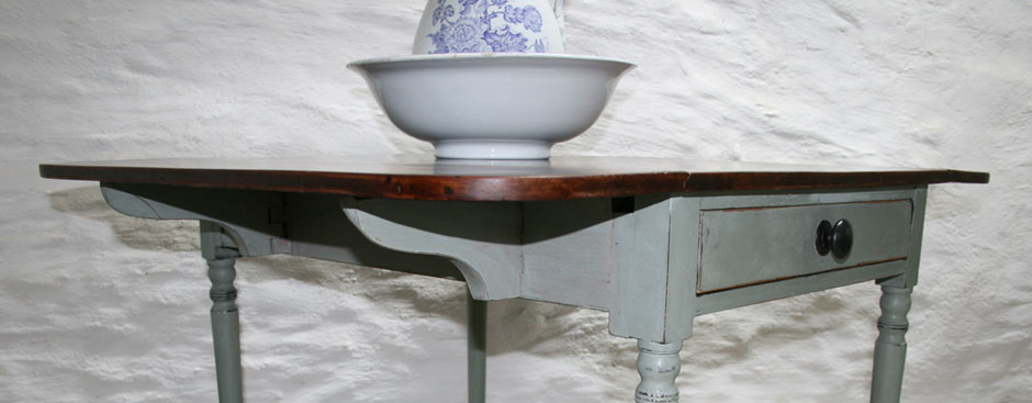 Pedran hand painted Pretty Vintage Pembroke Table